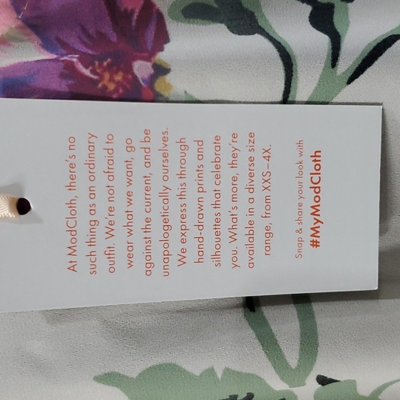 Modcloth nwt light floral purple and green ruffle trim short sleeve - Picture 4 of 6